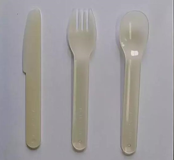 納米纖維素和可生物降解的塑料復(fù)合材料制作餐具