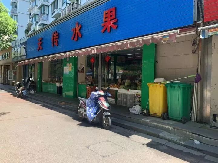 杭州年內(nèi)所有道路將撤除垃圾桶 商鋪需撤桶入戶