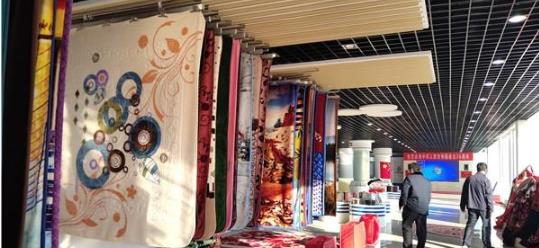 舊塑料變新地毯 濱州龍福用科技讓廢品實現(xiàn)大變身