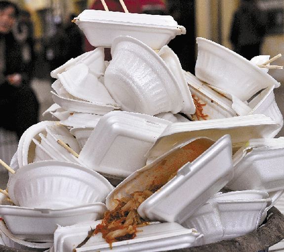 可降解產品有助解決外賣垃圾威脅城市生態問題