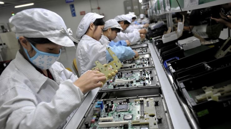 富士康2月份營收降至72.6億美元，環比暴跌逾40%
