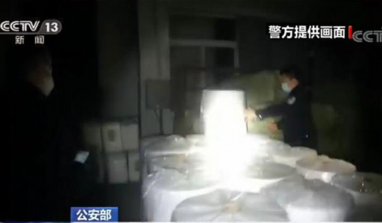 公安部嚴(yán)打倒賣熔噴布違法犯罪 抓獲犯罪嫌疑人42人