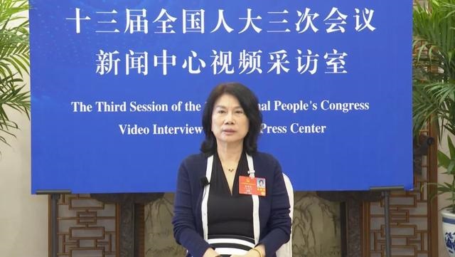 董明珠稱堅決不裁員：少1000塊能活 沒工作很難活