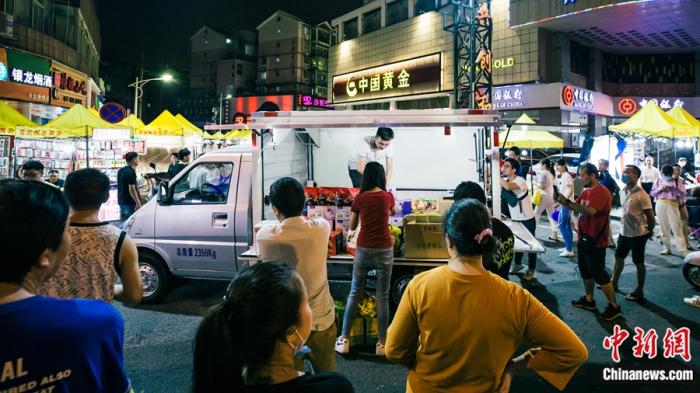 一輛“擺攤神車”火了一個行業！車企都有點懵