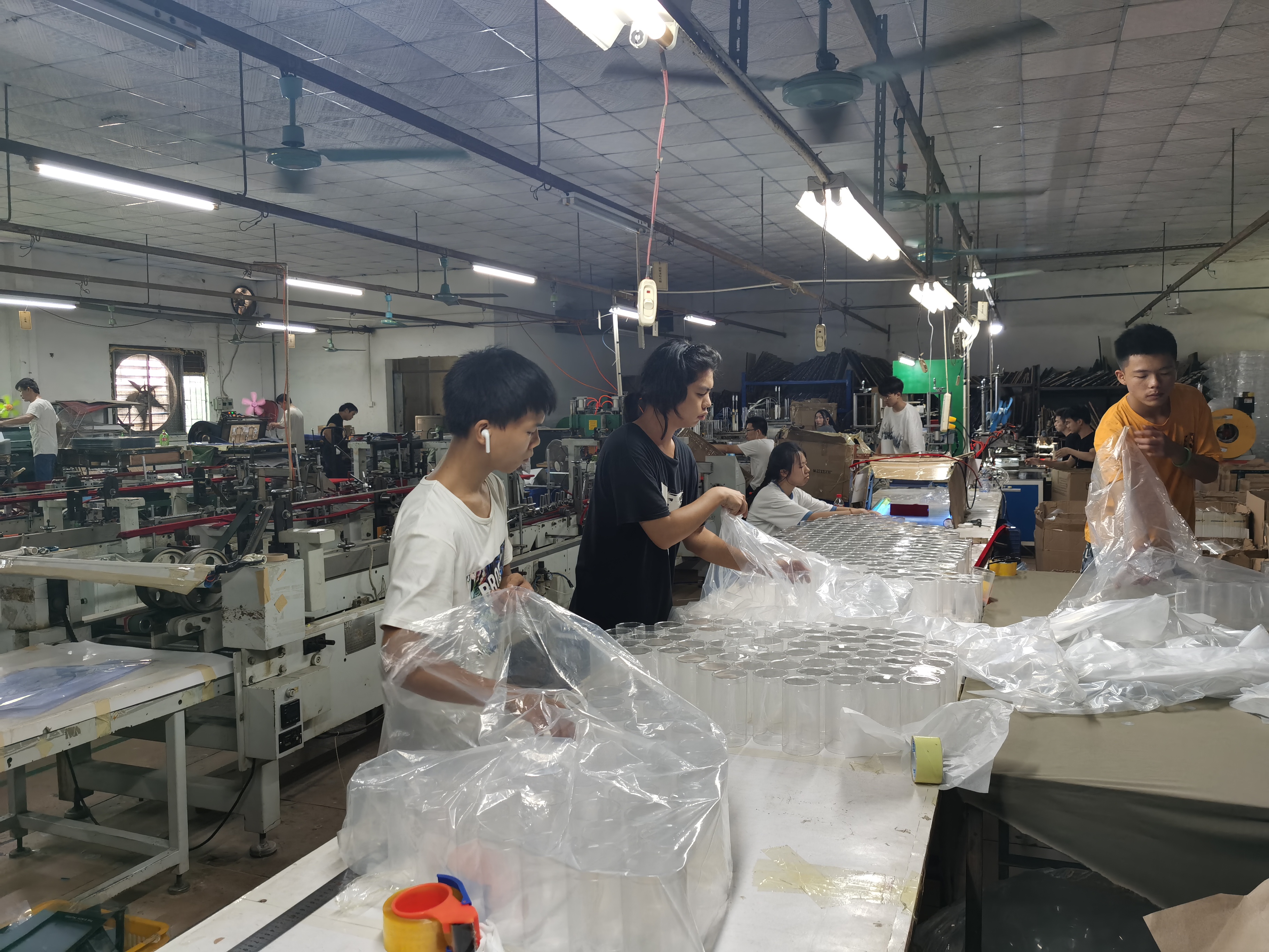 你的工資待遇怎么樣？ ()