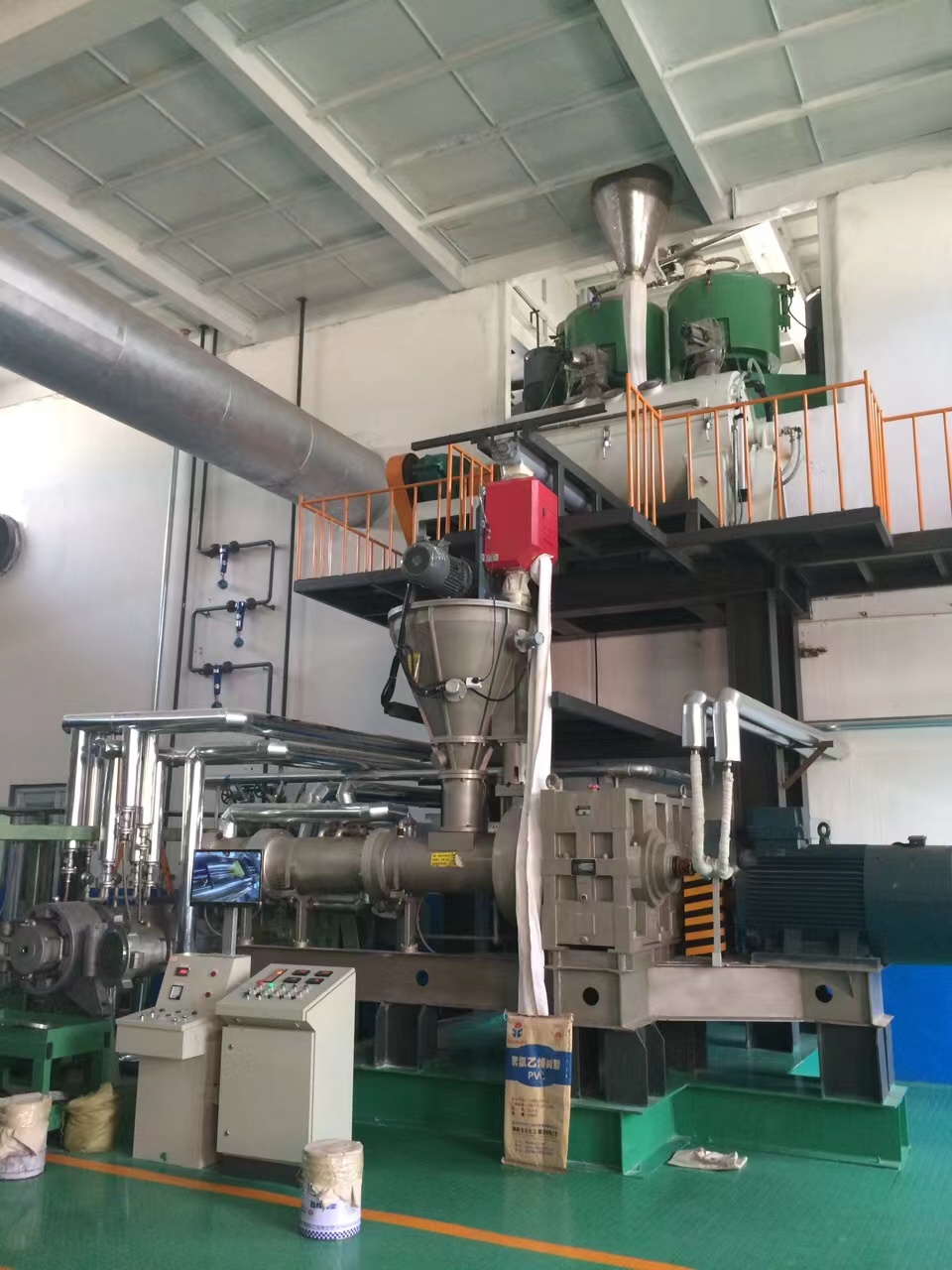 雙螺桿造粒機廠家哪家好？微型雙螺桿擠出機價格？