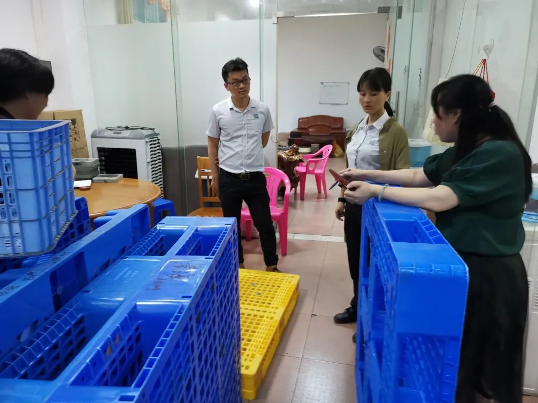 他們?yōu)楹握也坏胶线m的再生料，甚至不用再生料？