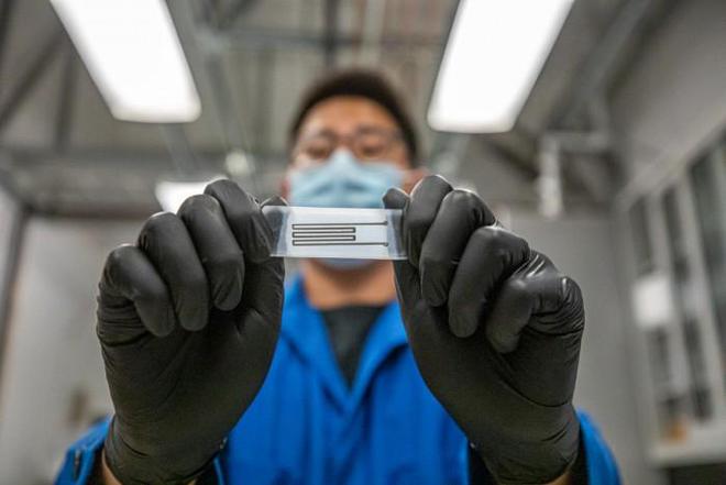 科學家展示可按需生物降解和可回收的印刷電路